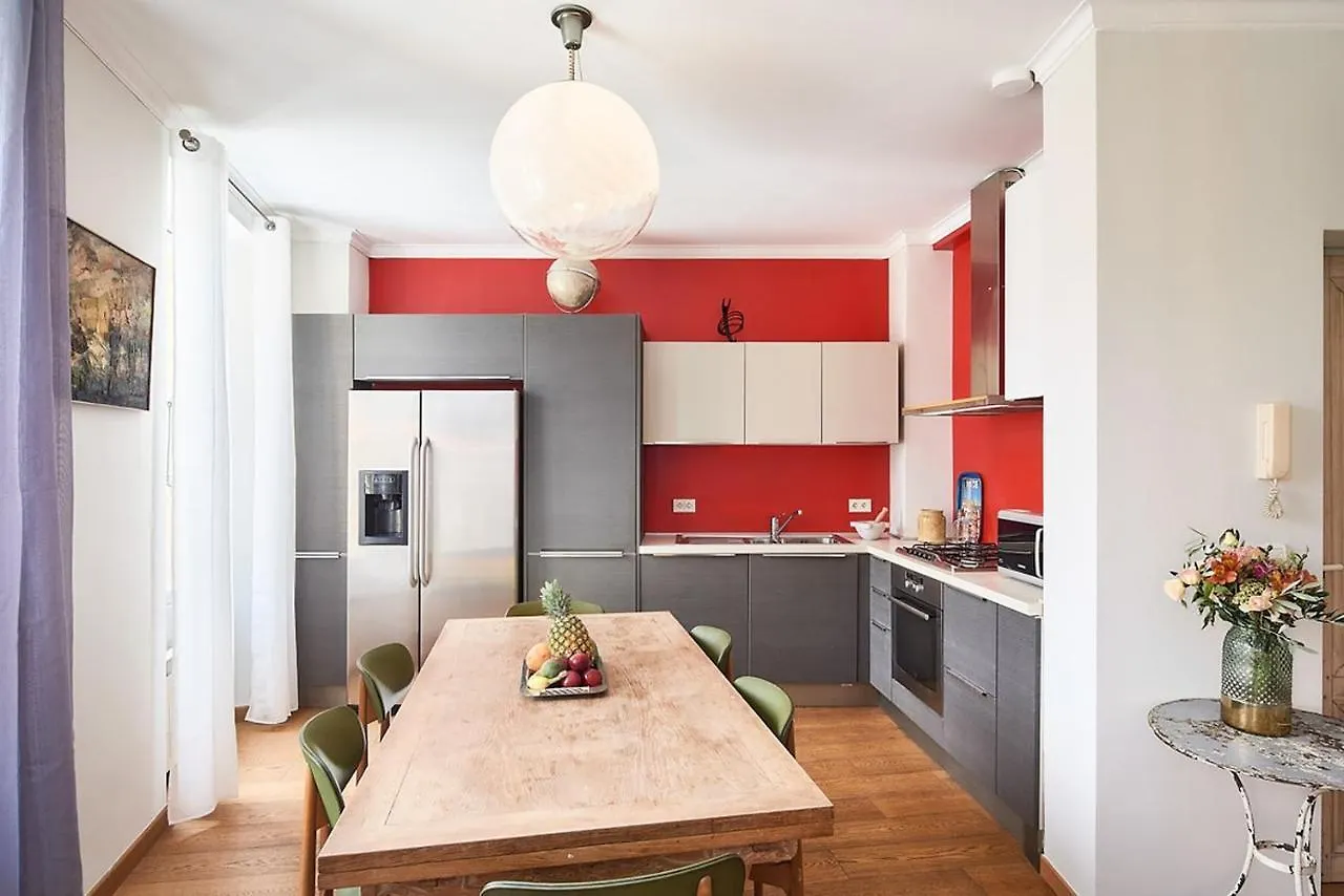 Apartment Sunlight Properties - Marinette - Port Area, 2 Bedrooms, Sleep 6, Sea View Nice France