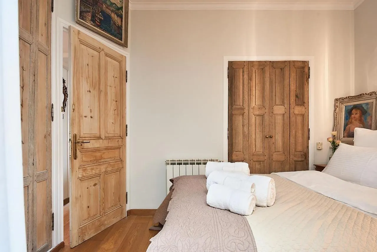 Apartment Sunlight Properties - Marinette - Port Area, 2 Bedrooms, Sleep 6, Sea View Nice